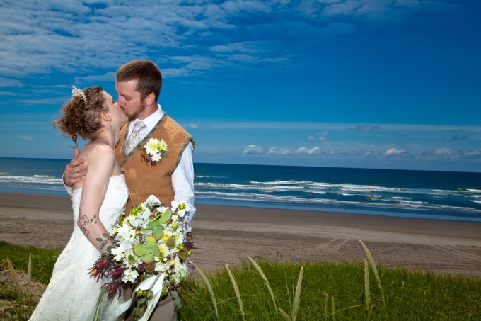 Oregon Coast wedding photographer