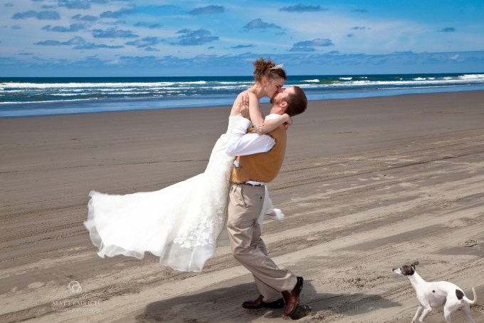 Oregon coast wedding photographer, Matt Emrich Photo