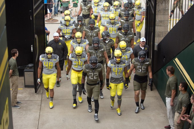 Matt Emrich Photo, Oregon Ducks wedding photographer