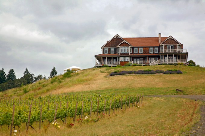 Youngberg Hill wedding