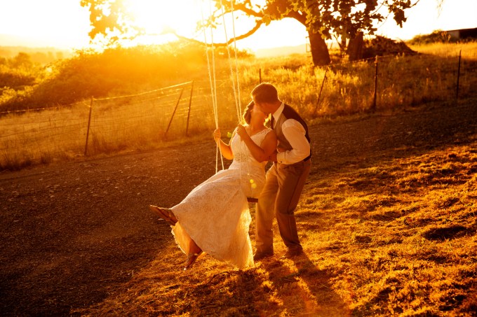 Eugene wedding photographer; Matt Emrich Photo