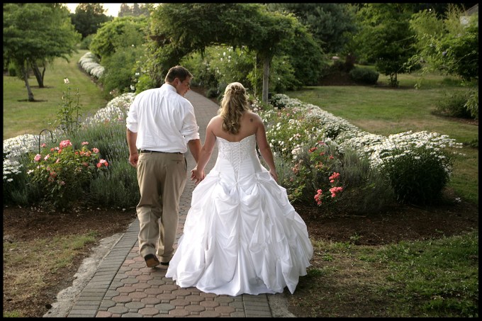 Eugene Country Inn wedding