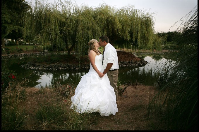 Eugene Country Inn wedding